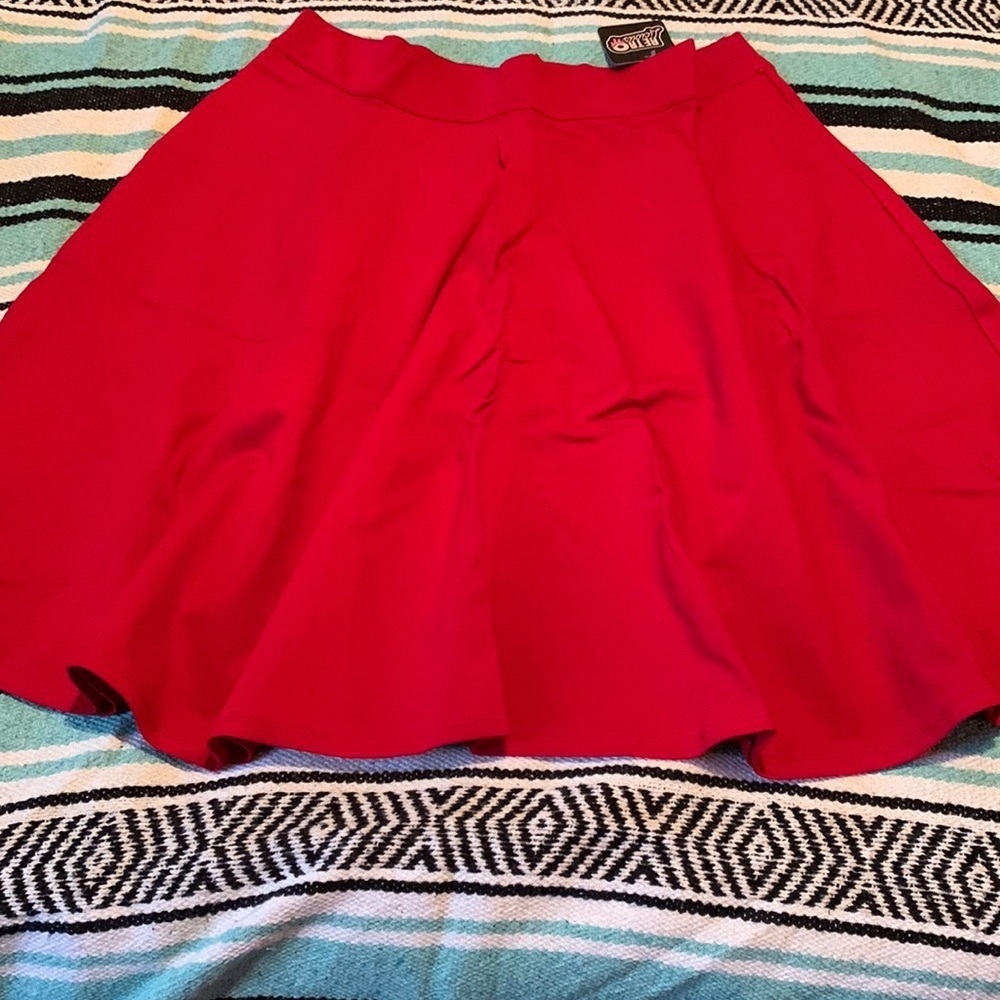 Retrolicious red A-line skirt NWT 1X